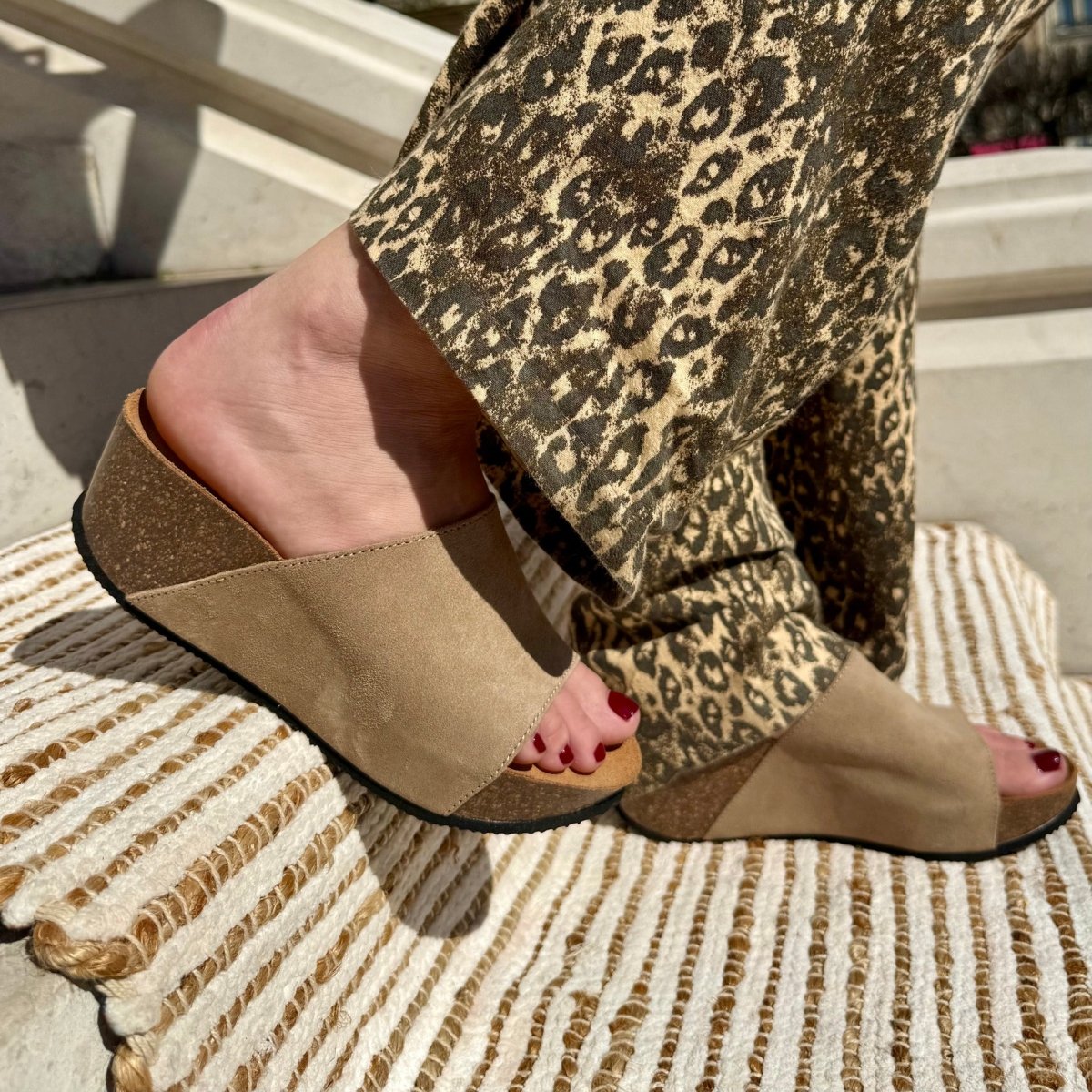 Alex – Women’s Suede Wedge Mules with Comfort Sole - 36 - Uni Noir