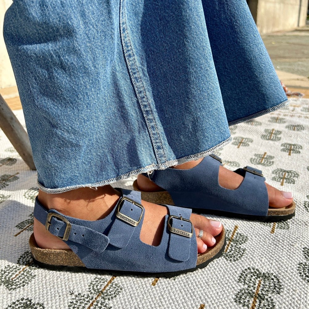 Jeanet – Women’s Suede Leather Buckle Sandals - 39 - S . Marine